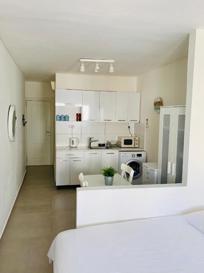 Royal Sea Studio Netanya Exteriör bild
